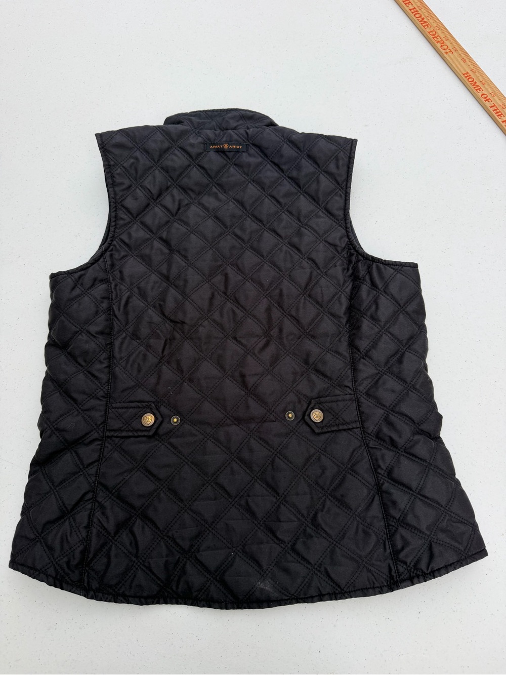 Ariat Black Quilted Sleeveless Vest with Logo - Picture 2 of 7